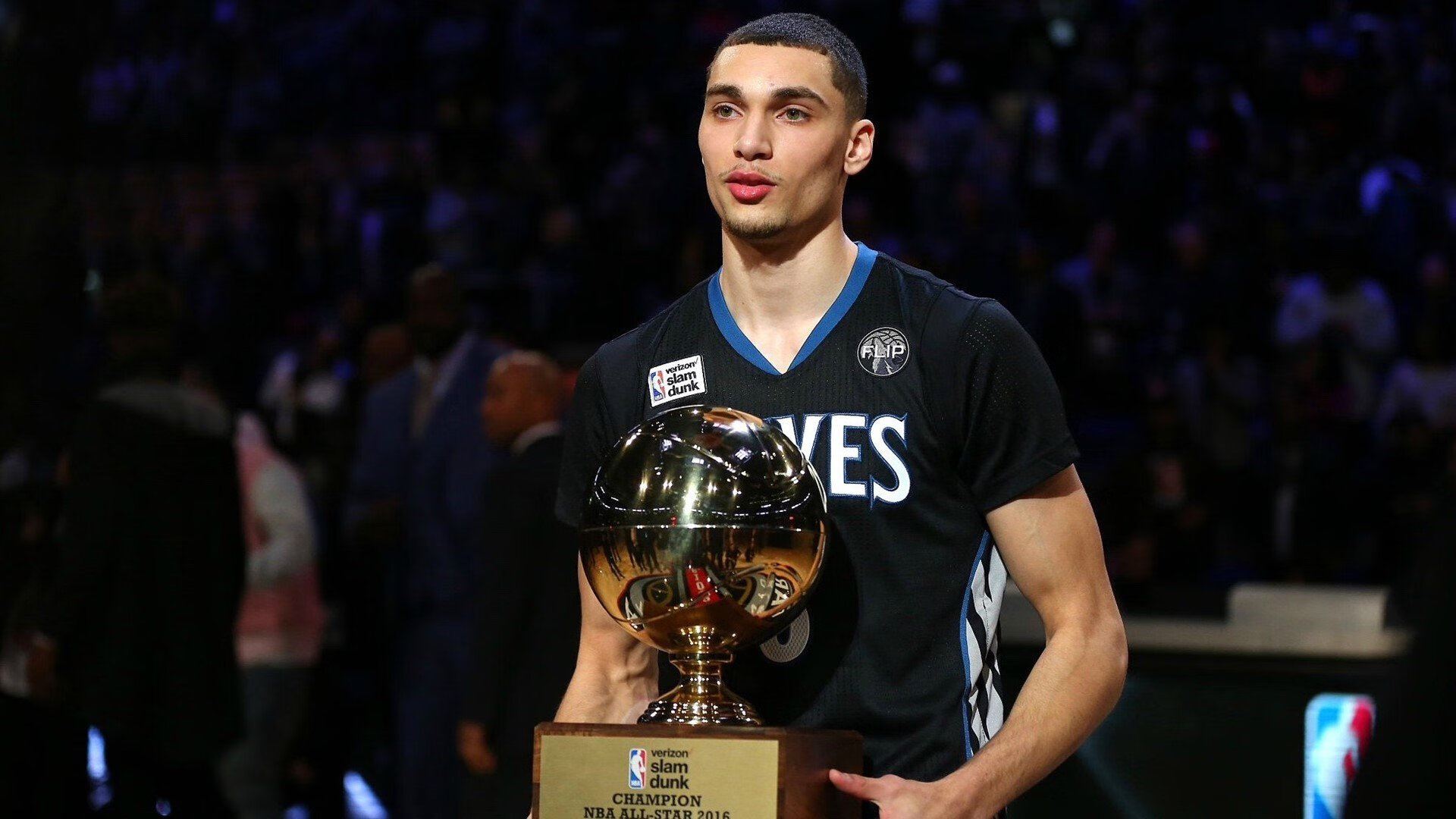 球迷票务消费升级体育与娱乐融合趋势扩大，六成球迷愿为个性化付费,体育内容营销增添新赛道